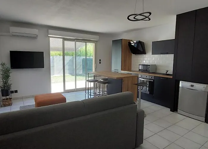 Superbe Appartement Proche De Tout, Climatise.